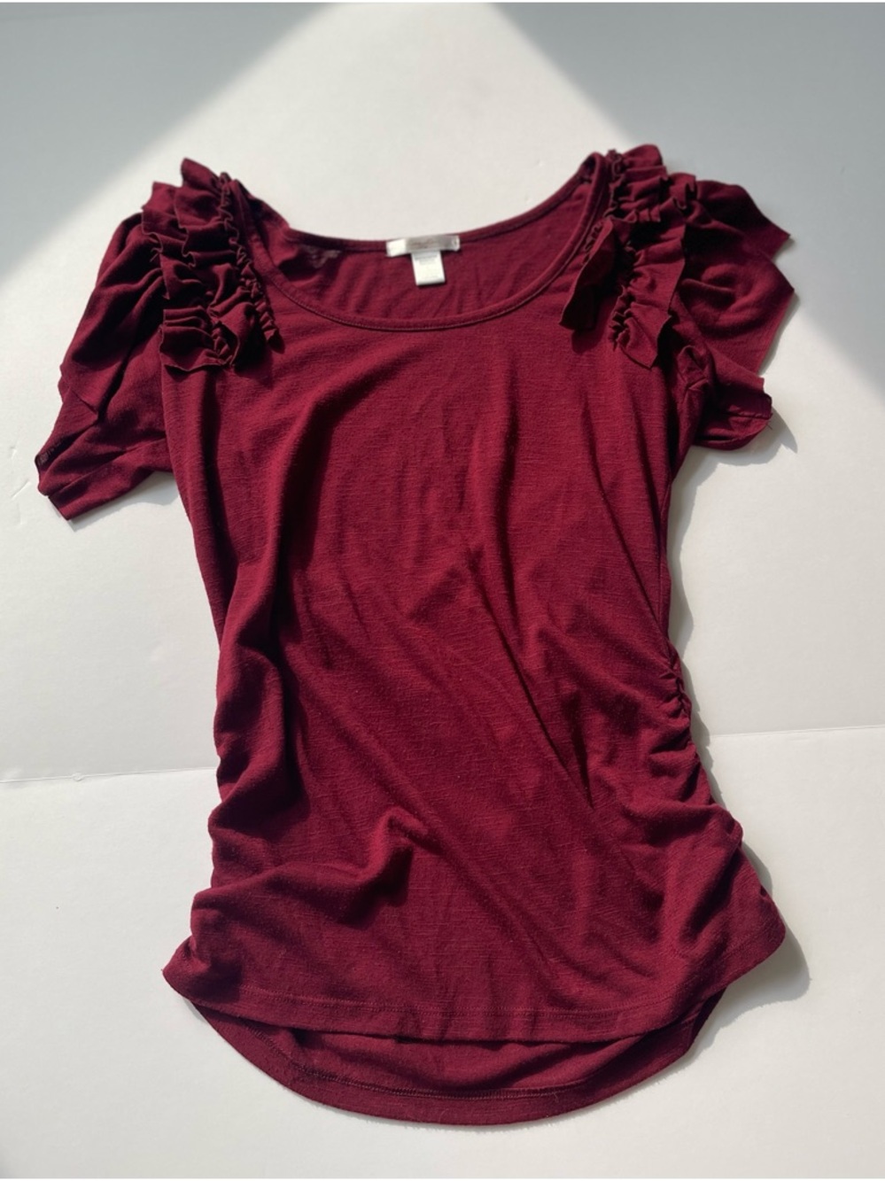 LOVE LOVE LO BURGUNDY SHORT SLEEVE BLOUSE RUFFLE SLEEVES SIZE L